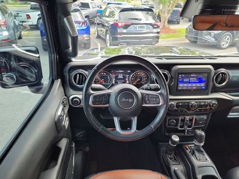 Used 2020 Jeep Wrangler Unlimited Sahara AWD/4WD image 14