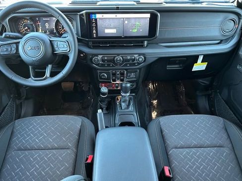 New 2026 Jeep Gladiator Mojave image 4