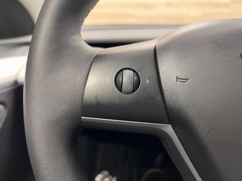 Used 2024 Tesla Model Y Long Range image 14