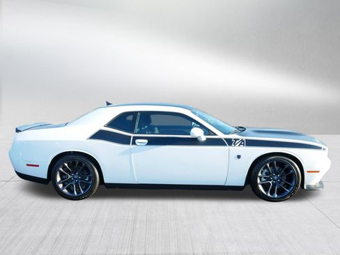 Used 2023 Dodge Challenger R/T w/ T/A Package image 8