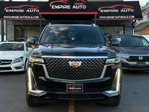 Used 2023 Cadillac Escalade ESV Premium Luxury image 3