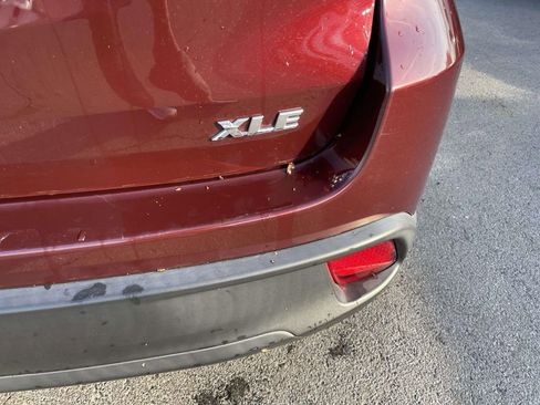 Used 2019 Toyota Highlander XLE image 34