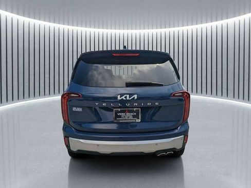 Used 2024 Kia Telluride S FWD image 5