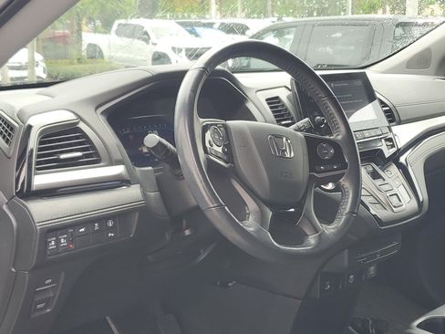 Used 2024 Honda Odyssey Touring image 9