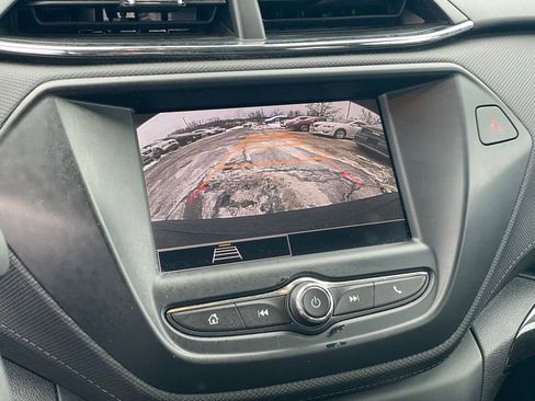 Used 2023 Chevrolet TrailBlazer LS FWD image 18