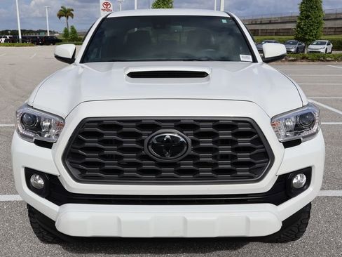Certified 2023 Toyota Tacoma TRD Sport AWD/4WD image 5