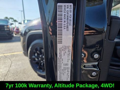 Certified 2023 Jeep Cherokee Altitude Lux AWD/4WD image 18