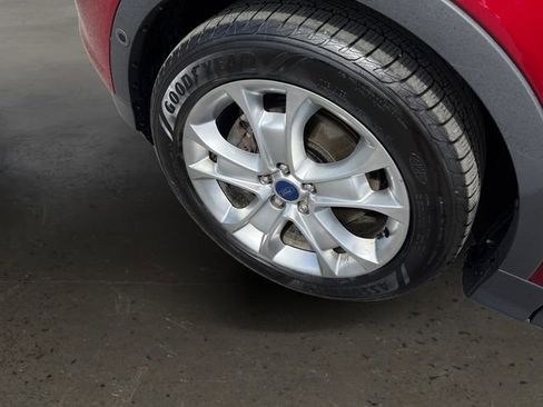 Used 2015 Ford Escape Titanium w/ Equipment Group 301A AWD/4WD image 9