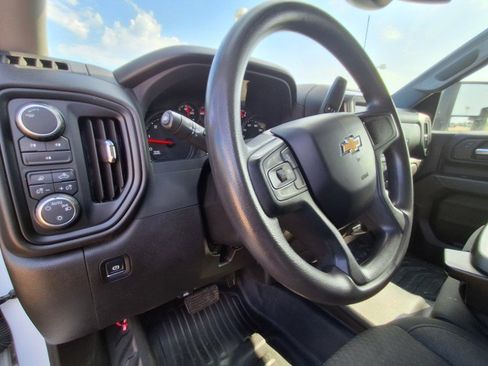 Used 2024 Chevrolet Silverado 2500 W/T w/ WT Convenience Package AWD/4WD image 9