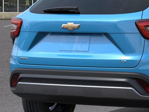 New 2025 Chevrolet Trax LT w/ Driver Confidence Package image 14