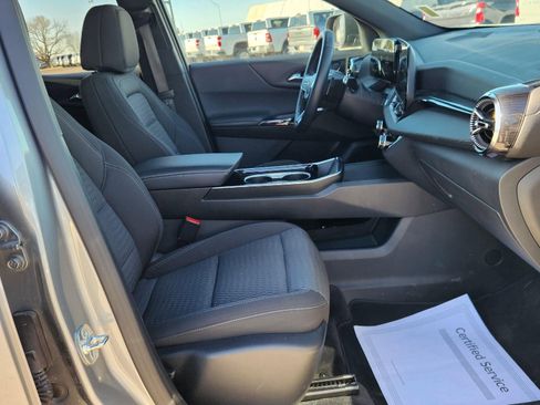 Used 2025 Chevrolet Equinox LT image 26