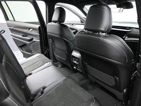 New 2026 Jeep Grand Cherokee L 4WD image 22