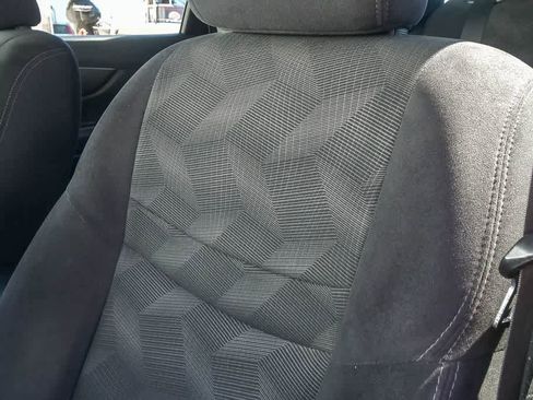 Used 2015 Nissan Rogue SV w/ SV Family Package image 20