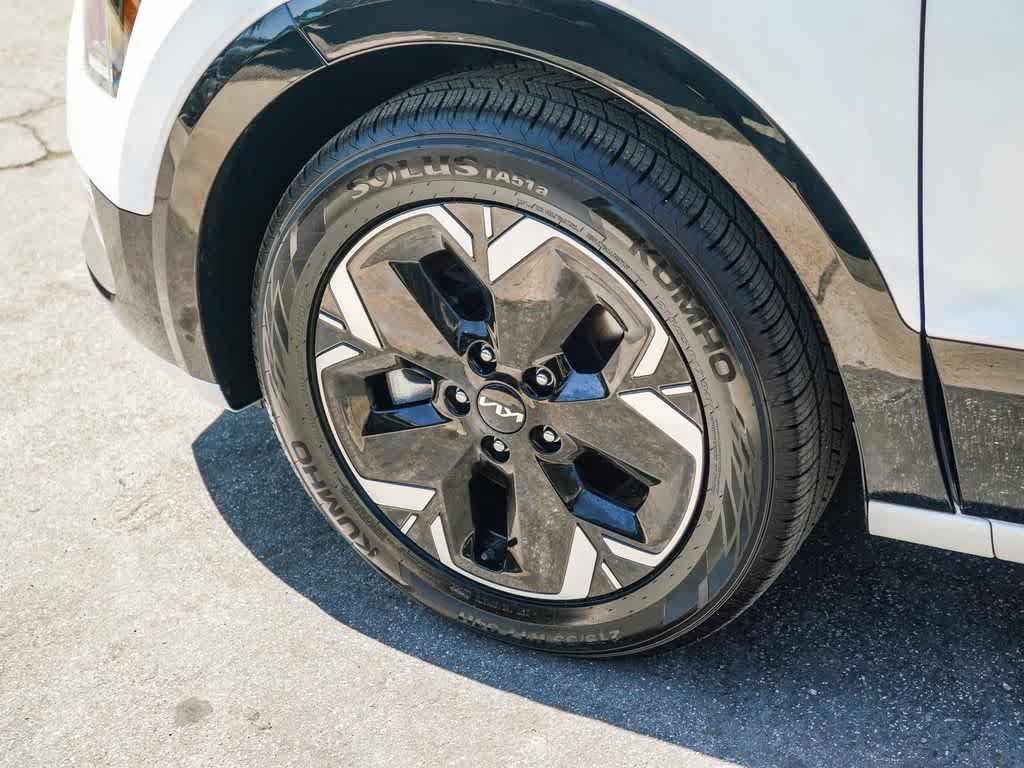 Used 2024 Kia Niro Wind FWD image 9