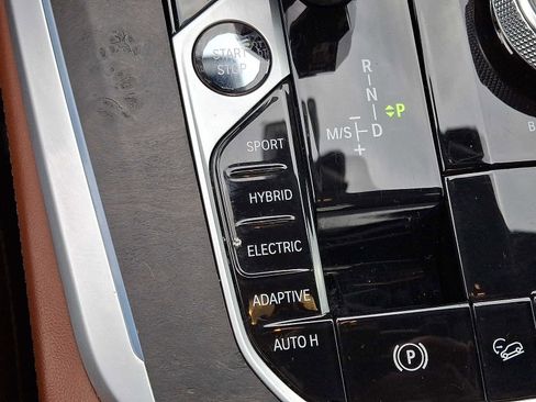 Used 2022 BMW X5 xDrive45e w/ M Sport Package image 24