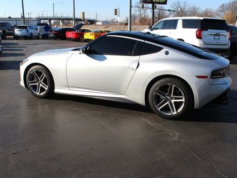 Used 2025 Nissan Z Sport w/ Floor Mat Package image 4