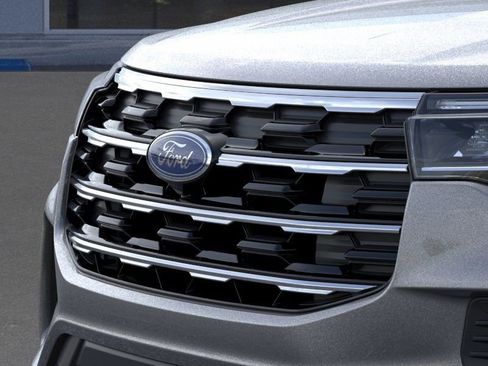 New 2026 Ford Explorer Active RWD image 18