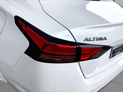Certified 2024 Nissan Altima 2.5 SR w/ SR Premium Package FWD image 29