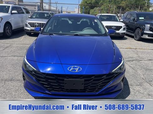 Used 2023 Hyundai Elantra SEL FWD image 9