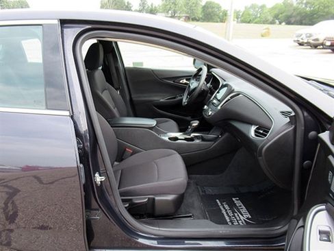 Used 2022 Chevrolet Malibu LT image 13