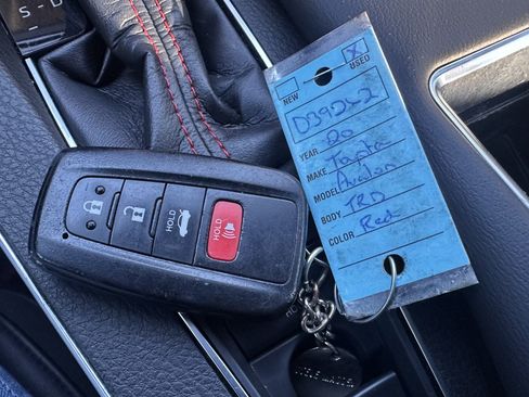 Used 2020 Toyota Avalon TRD image 29