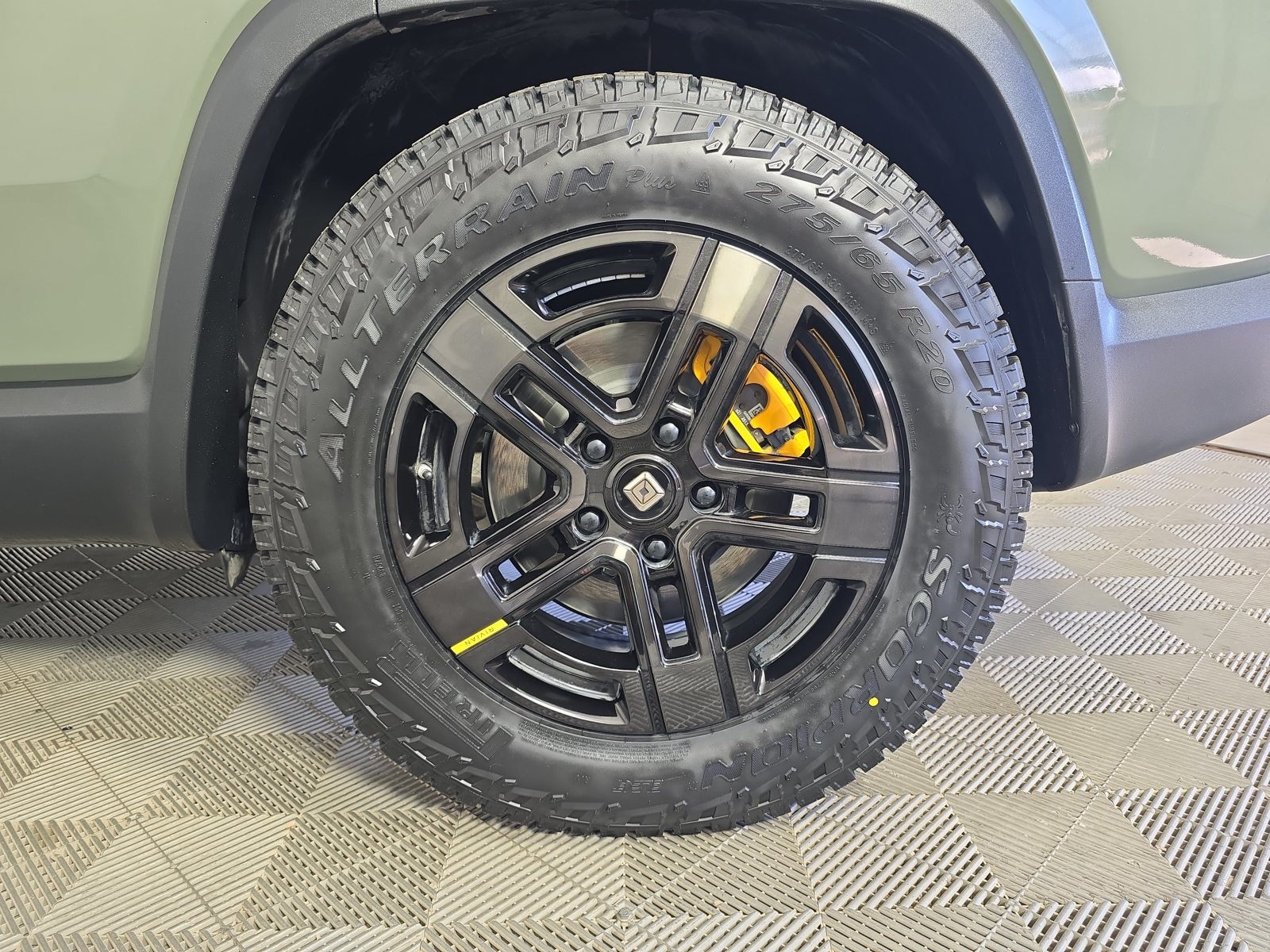 Used 2022 Rivian R1S Launch Edition Quad AWD/4WD image 10