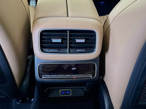 New 2025 Mercedes-Benz GLS 580 4MATIC image 23