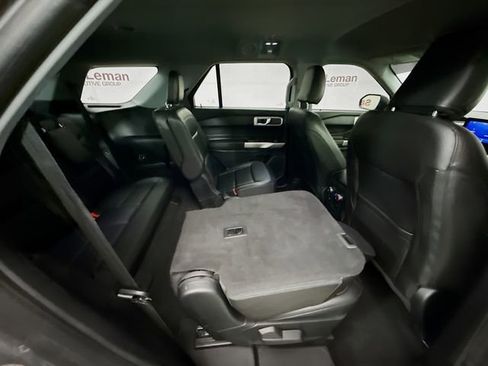 Used 2022 Ford Explorer XLT w/ Equipment Group 202A image 28