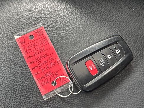 Used 2024 Toyota RAV4 XLE w/ Convenience Package AWD/4WD image 32