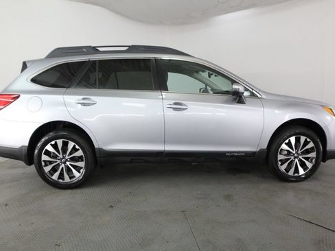 Used 2017 Subaru Outback 2.5i Limited AWD/4WD image 5