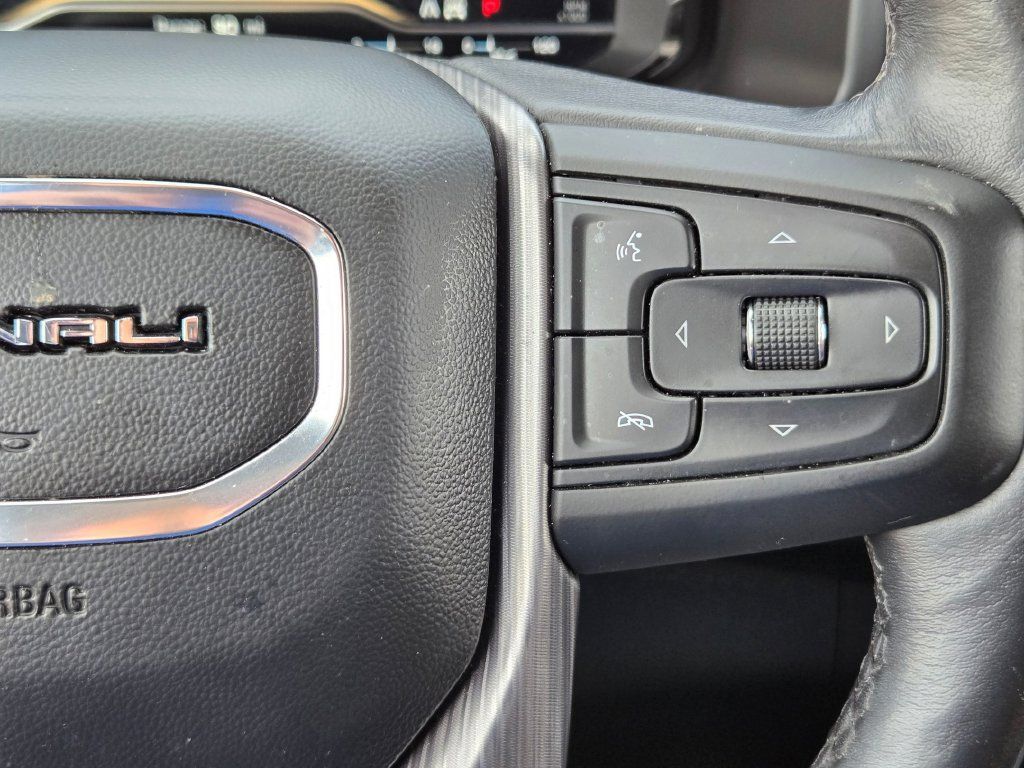 Used 2023 GMC Yukon Denali Ultimate AWD/4WD image 26