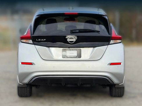Used 2023 Nissan Leaf S image 4