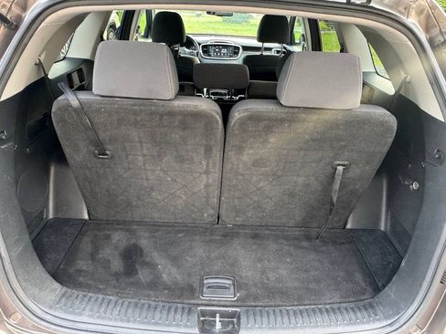 Used 2019 Kia Sorento AWD w/ LX Convenience Package image 19