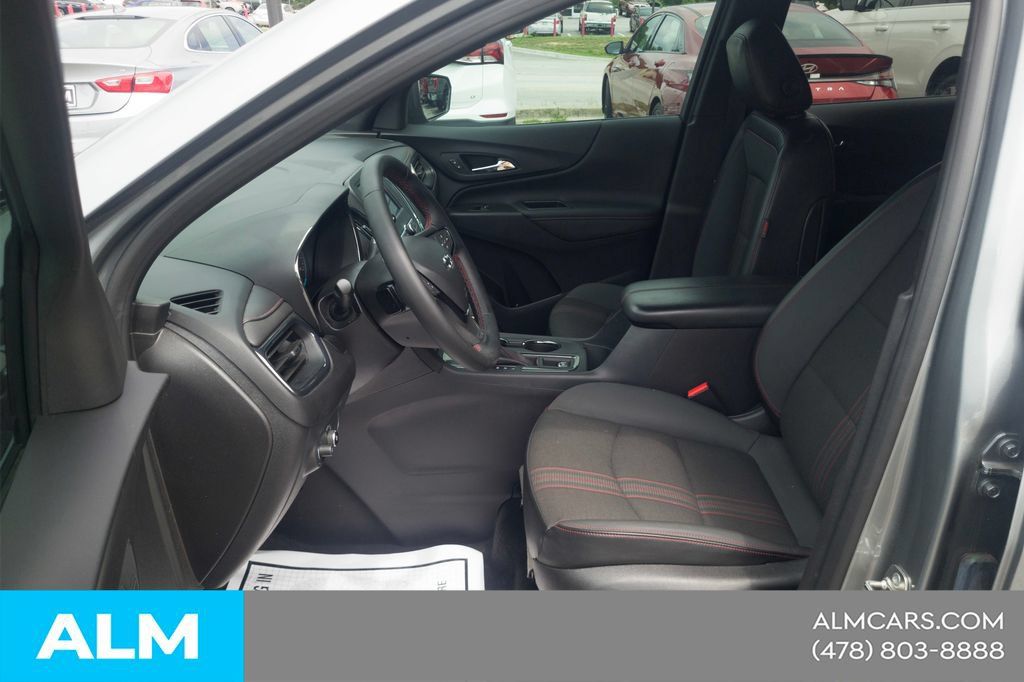 Used 2024 Chevrolet Equinox RS w/ LPO, Floor Liner Package FWD image 16