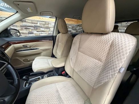 Used 2014 Mitsubishi Outlander GT AWD/4WD image 13