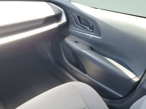 Used 2025 Toyota Prius LE FWD image 14