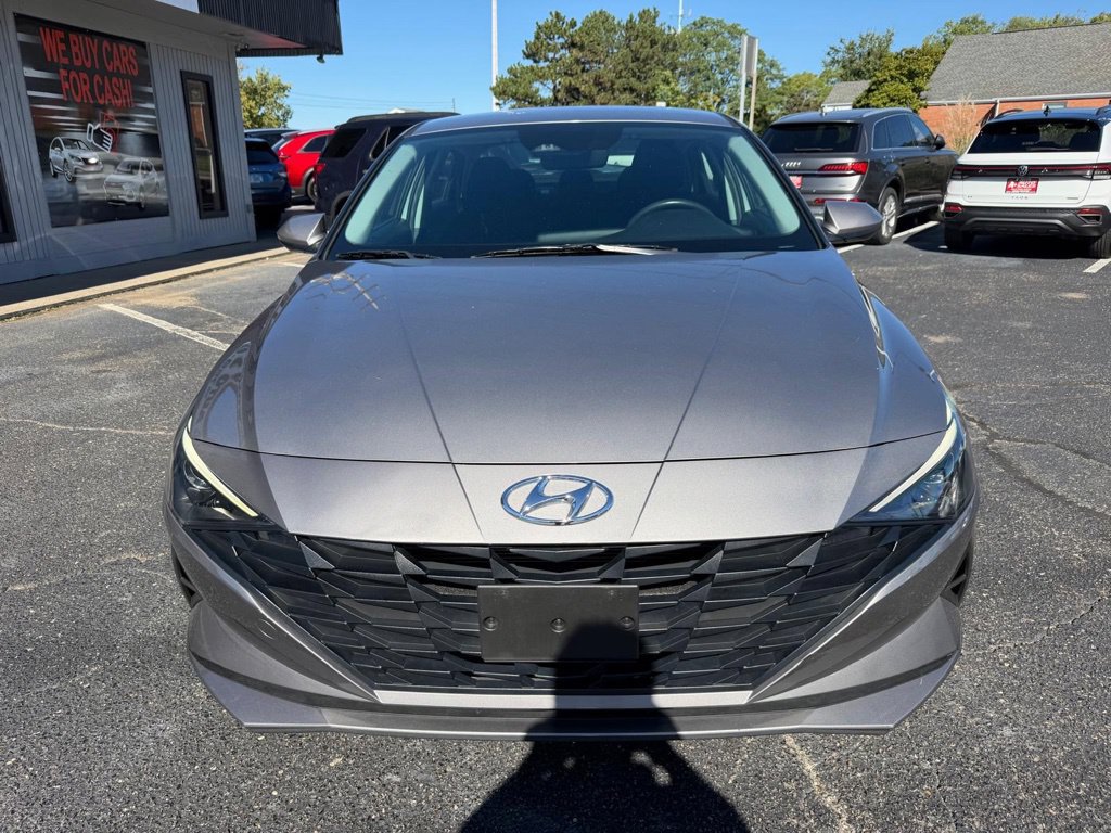 Used 2023 Hyundai Elantra SEL FWD image 3