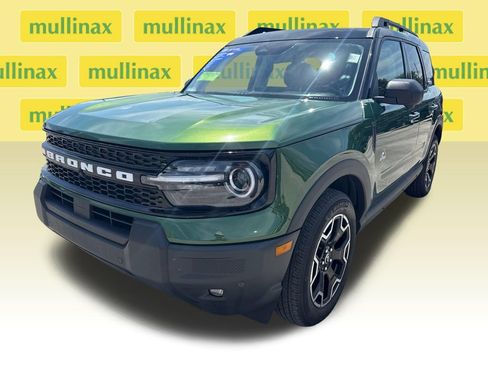 Used 2025 Ford Bronco Sport Outer Banks w/ Outer Banks Tech Package+ AWD/4WD image 11