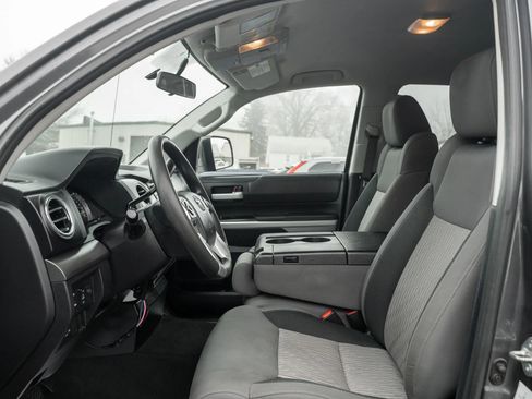 Used 2016 Toyota Tundra SR5 image 7