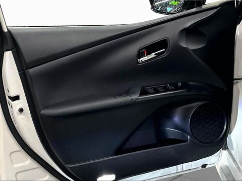 Used 2020 Toyota Prius Prime LE FWD image 21
