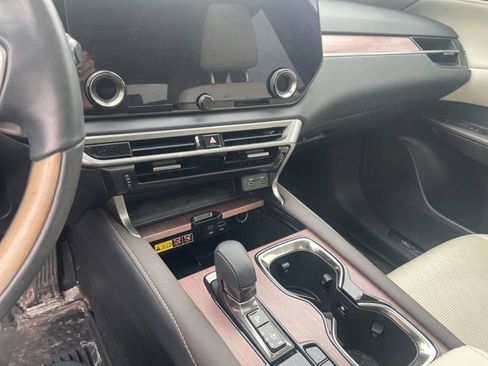 Certified 2023 Lexus RX 350 Premium Plus w/ Accessory Package AWD/4WD image 43