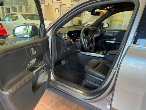 Used 2021 Mercedes-Benz GLB 250 GLB 250 image 22