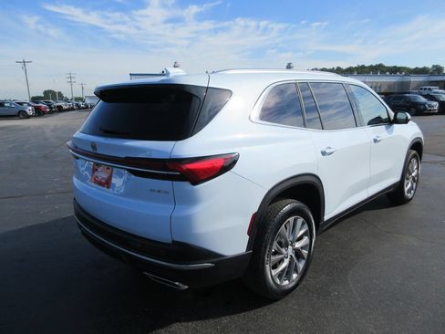 Certified 2026 Buick Enclave Preferred FWD image 6