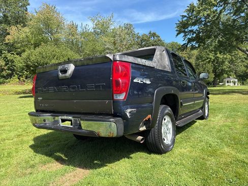 Used 2004 Chevrolet Avalanche 4x4 image 15