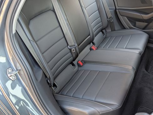 Used 2024 Volkswagen Jetta SE w/ Panoramic Sunroof Package image 20