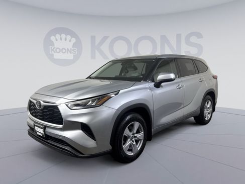 Used 2020 Toyota Highlander L AWD/4WD image 1