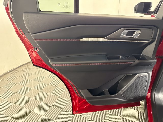 New 2026 Ford Explorer ST-Line w/ ST-Line Street Pack AWD/4WD image 20