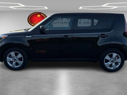 Used 2019 Kia Soul FWD image 2