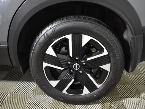 Used 2025 Nissan Kicks SV AWD/4WD image 37