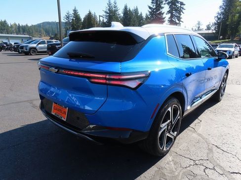 Used 2025 Chevrolet Equinox EV LT w/ Convenience Package II image 7